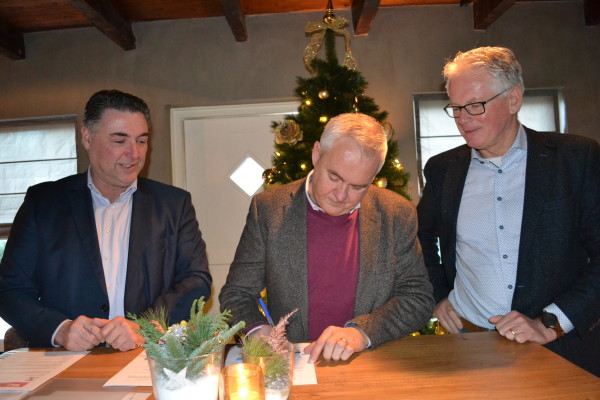 Theo van Veen en Hans van der Togt blijven partner WZR