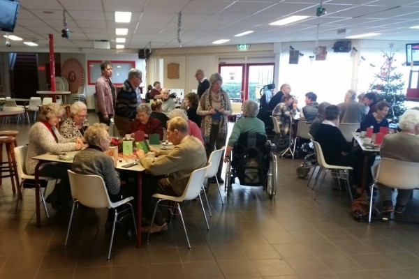 Jaarlijks kerstdiner platform gehandicapten